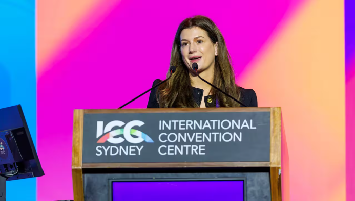 Jemma Keay presenting at PSA26